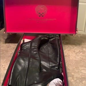 Vince Camuto women’s high boots